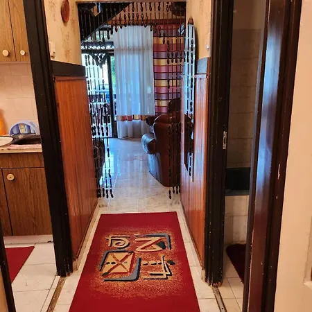 Pipacs Nyaralo Bb 度假居 *