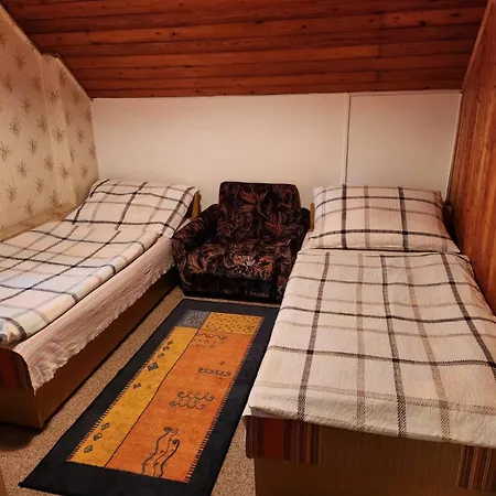 Pipacs Nyaralo Bb 度假居 Balatonboglár